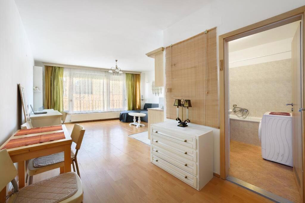 Lovely Apartment In City Centre For 4 Guests Budapešť Exteriér fotografie